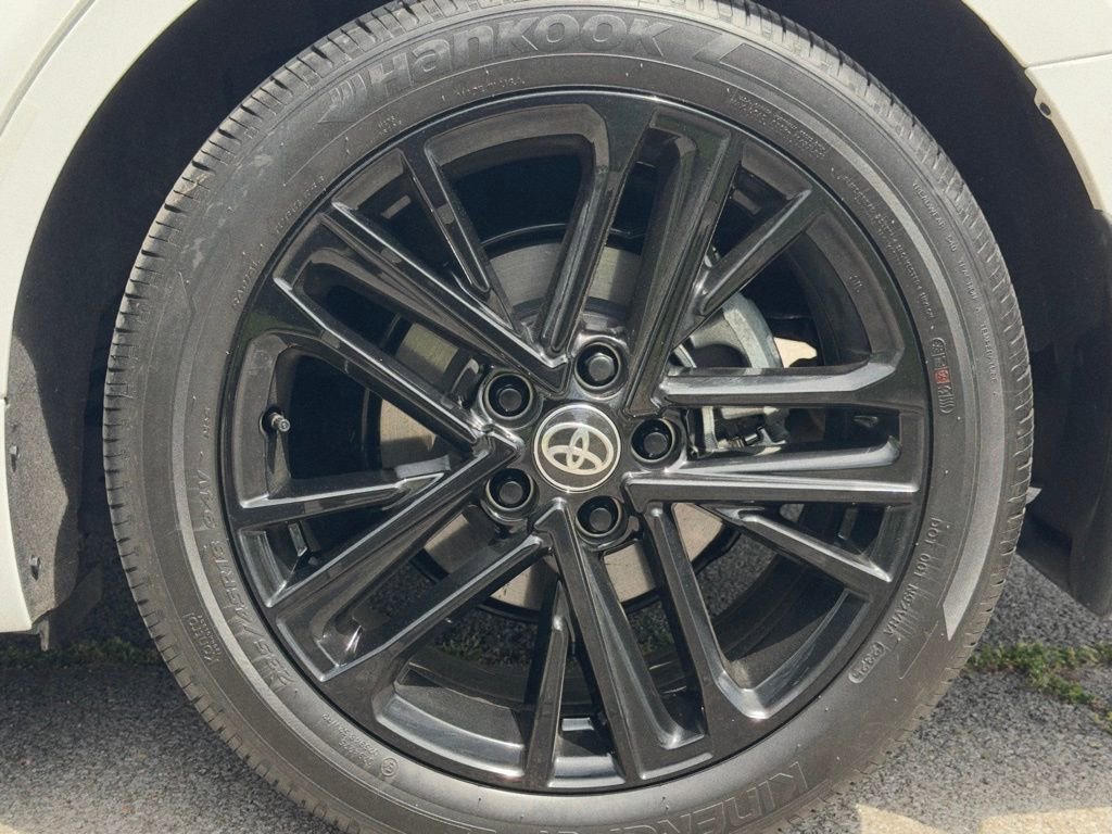 Used 2025 Toyota Camry SE w/ Convenience Package AWD/4WD image 41