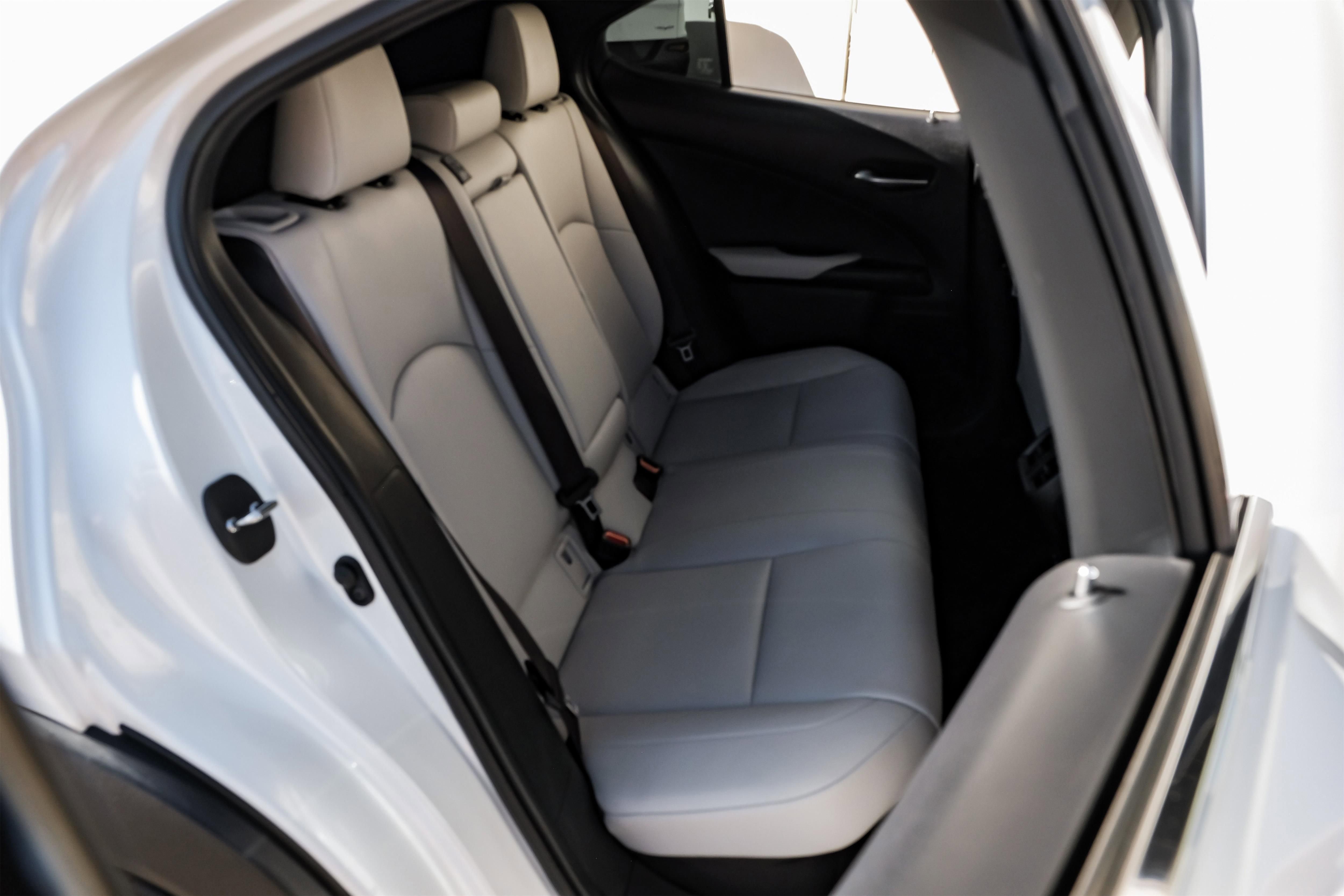 Used 2021 Lexus UX 250h w/ Premium Package image 36