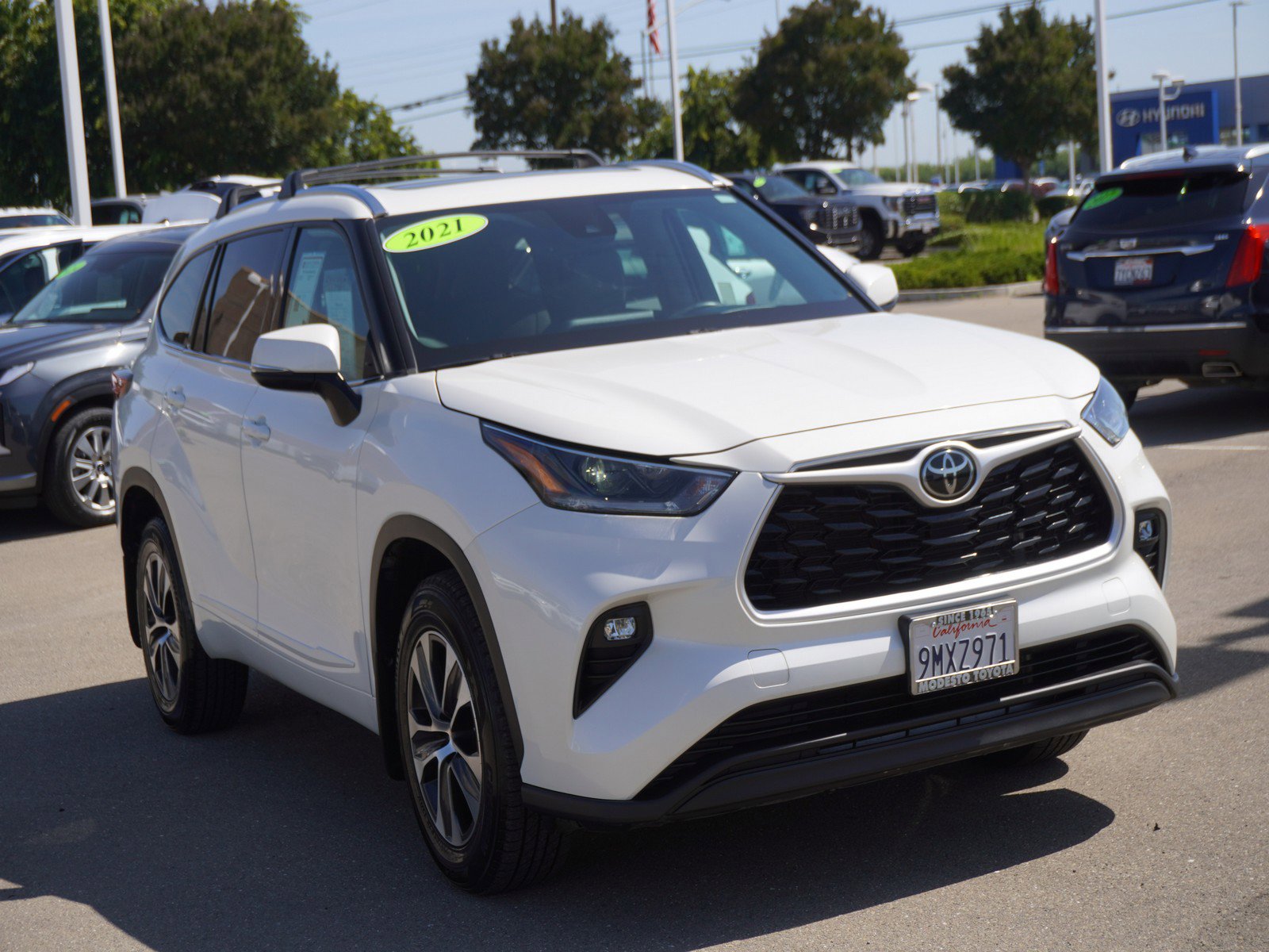 Used 2021 Toyota Highlander XLE