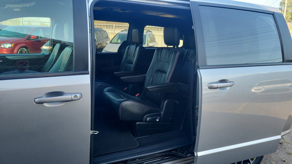 Used 2019 Dodge Grand Caravan GT image 25