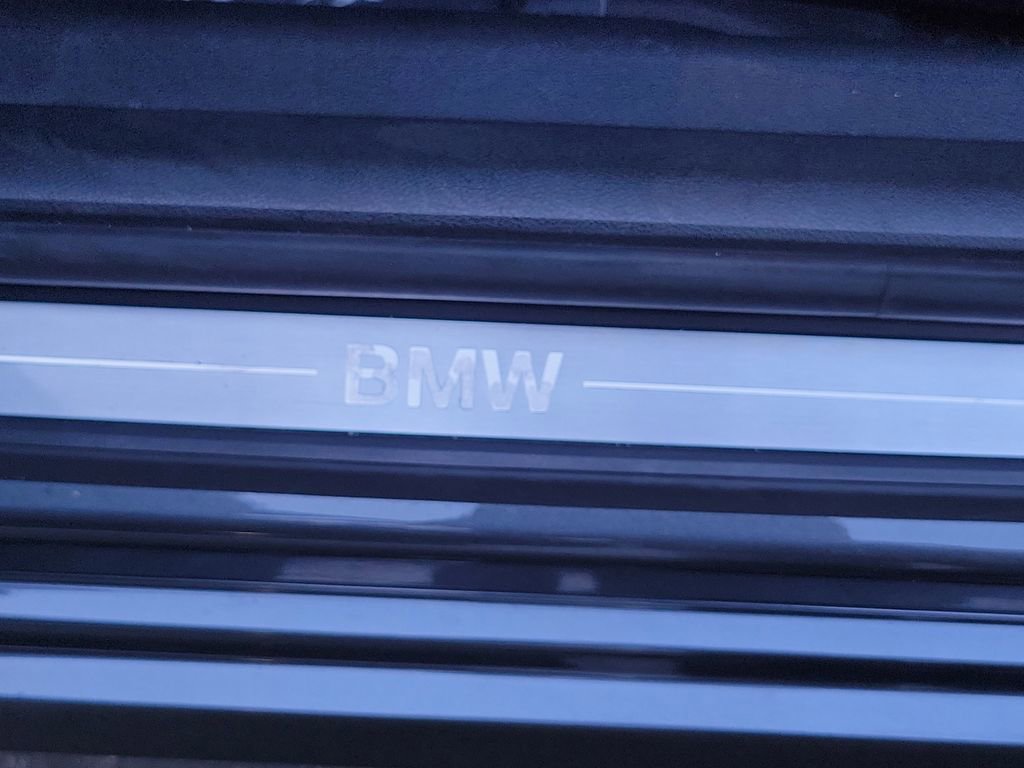 Used 2020 BMW 330i xDrive 330i xDrive w/ Premium Package image 18