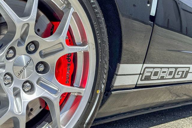 Used 2005 Ford GT RWD image 60