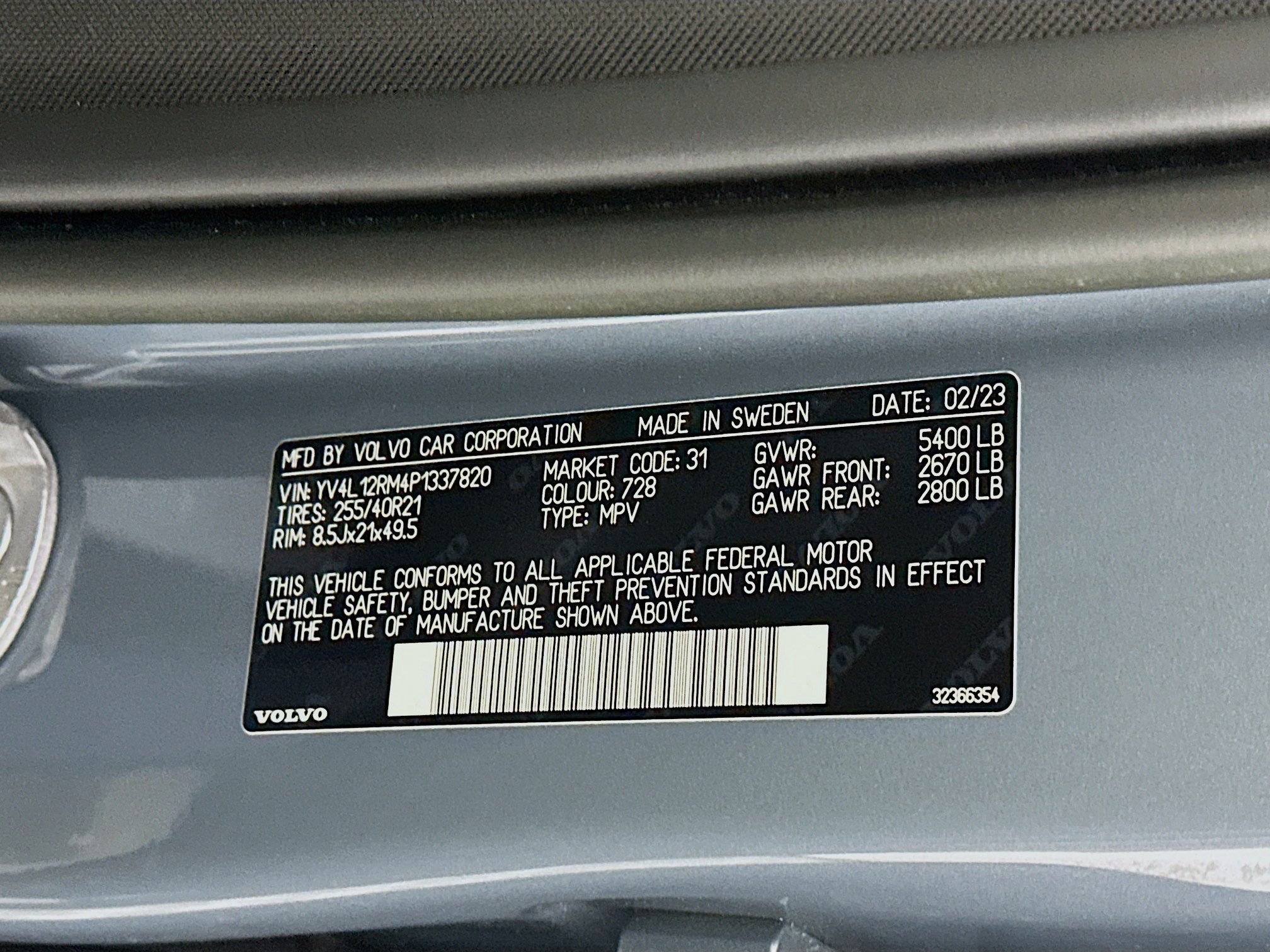 Used 2023 Volvo XC60 B5 Ultimate w/ Protection Package Premier image 12