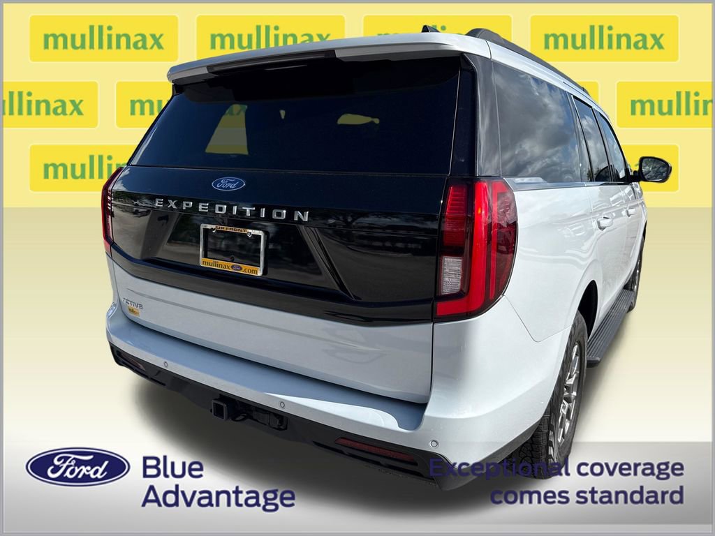 Used 2025 Ford Expedition Active image 4
