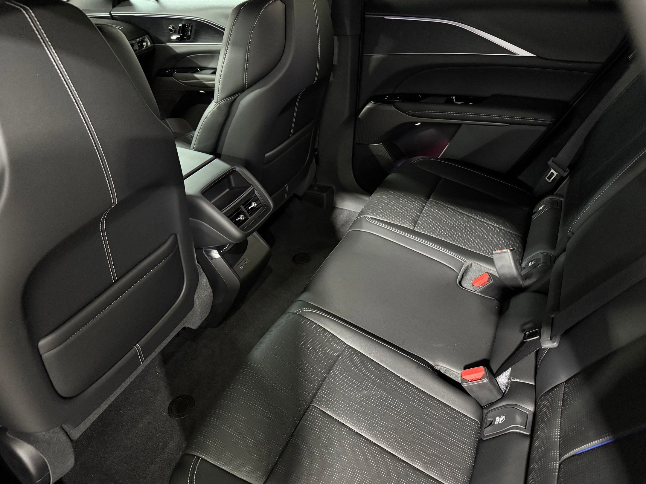 New 2026 Cadillac Lyriq Sport AWD/4WD image 14