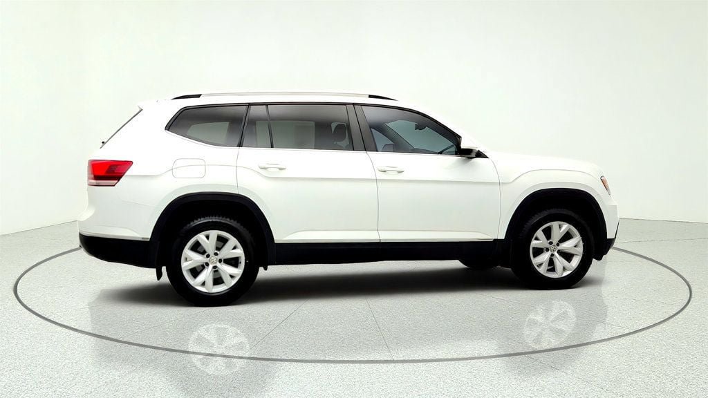 Used 2018 Volkswagen Atlas SEL FWD image 4
