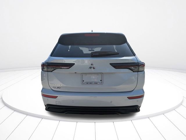 New 2026 Mitsubishi Outlander ES image 5