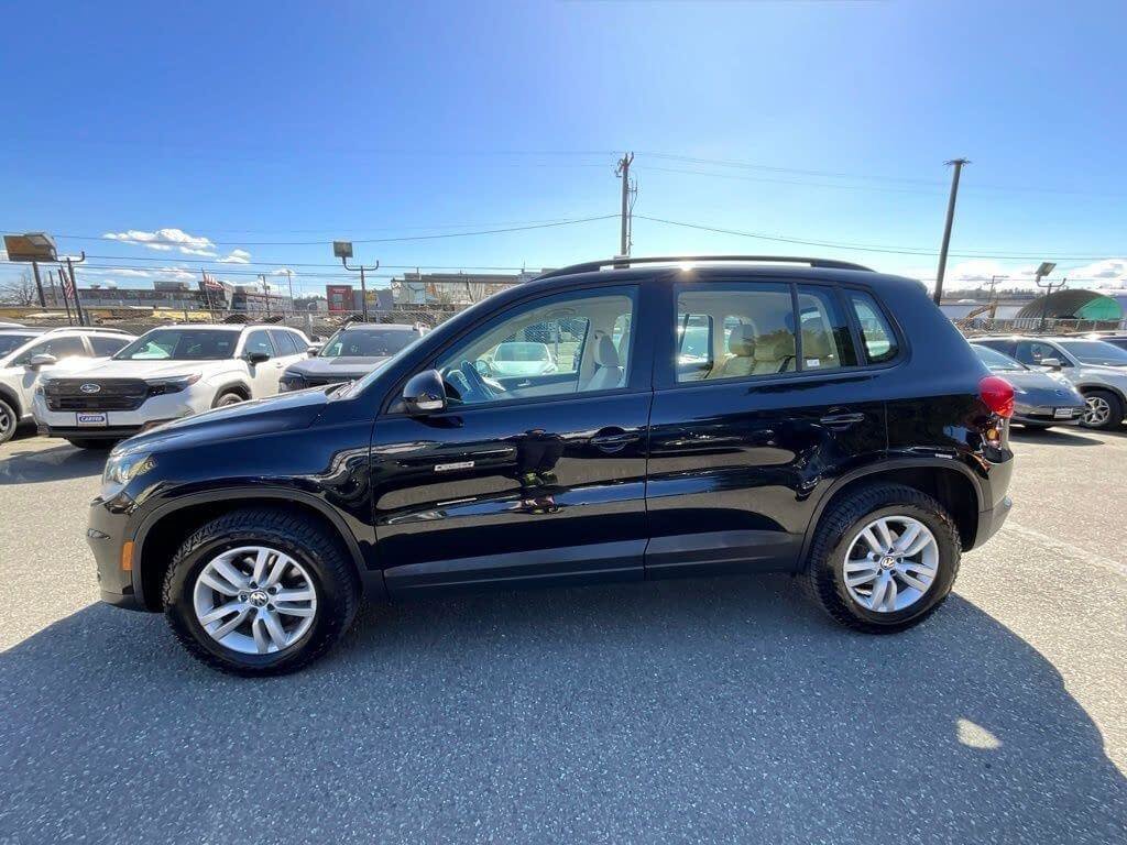 Used 2017 Volkswagen Tiguan S image 5