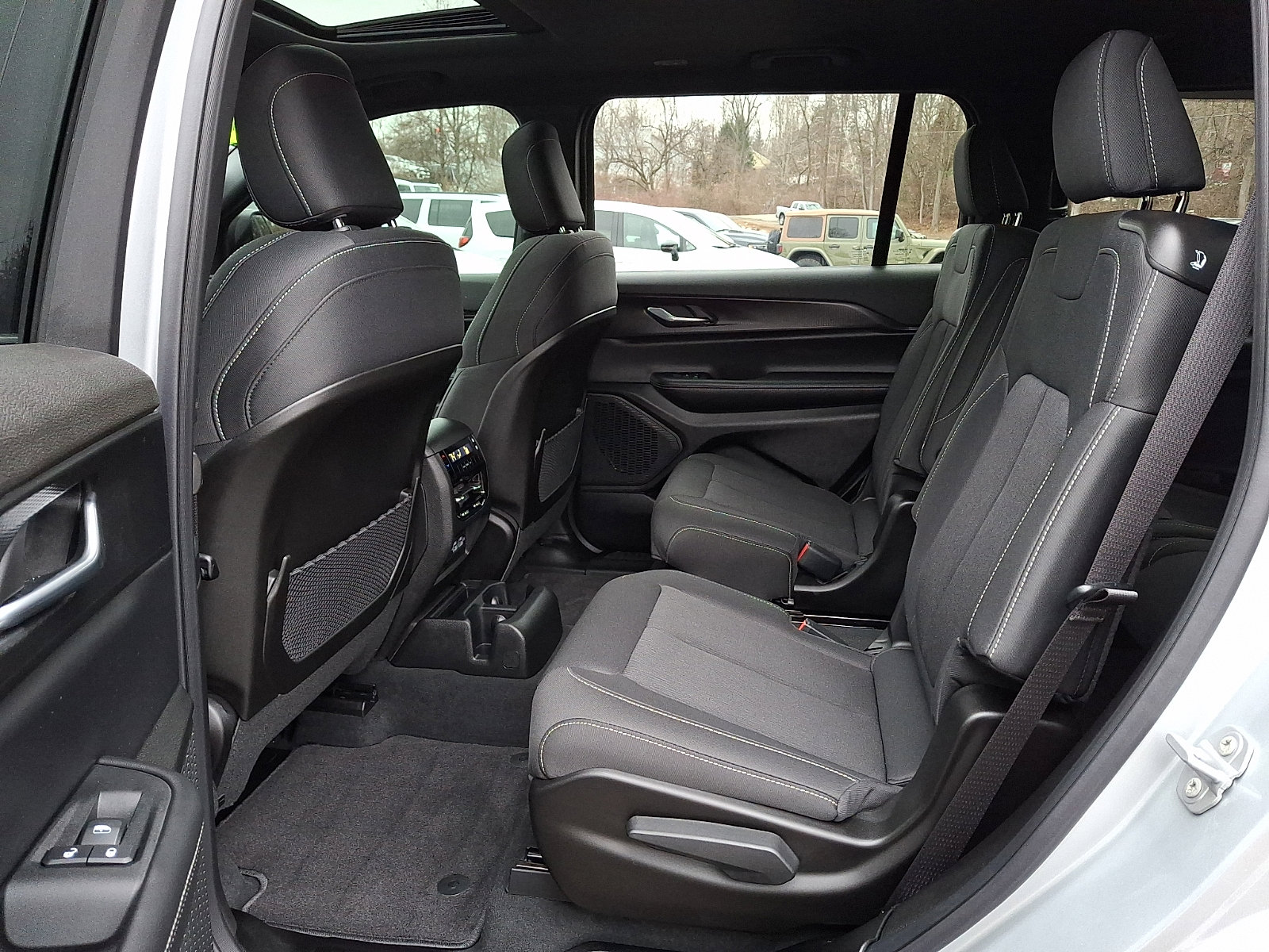 Certified 2025 Jeep Grand Cherokee L Laredo w/ Luxury Tech Group I image 10