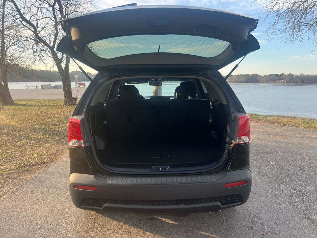 Used 2013 Kia Sorento LX w/ Convenience Pkg image 9