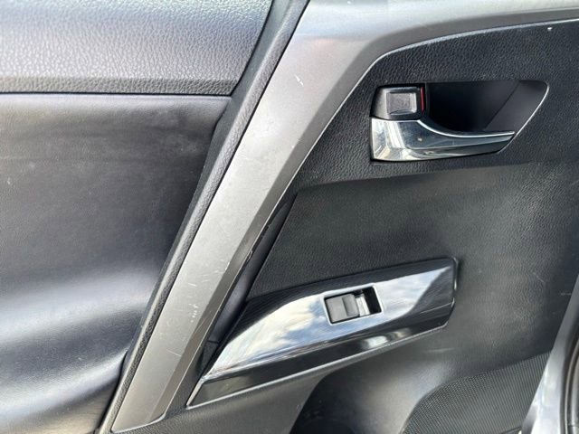 Used 2016 Toyota RAV4 SE AWD/4WD image 15