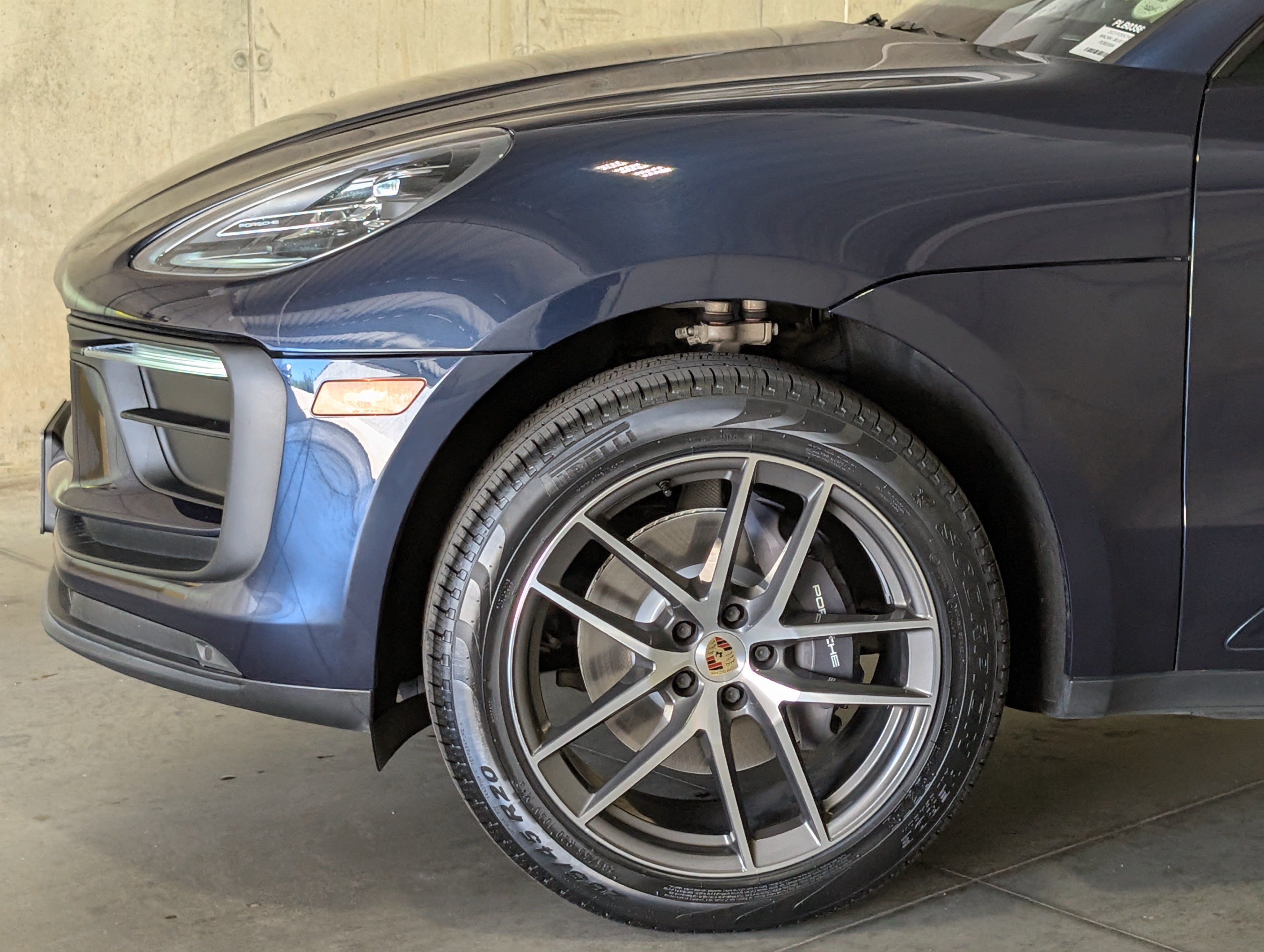 Certified 2023 Porsche Macan AWD/4WD image 14