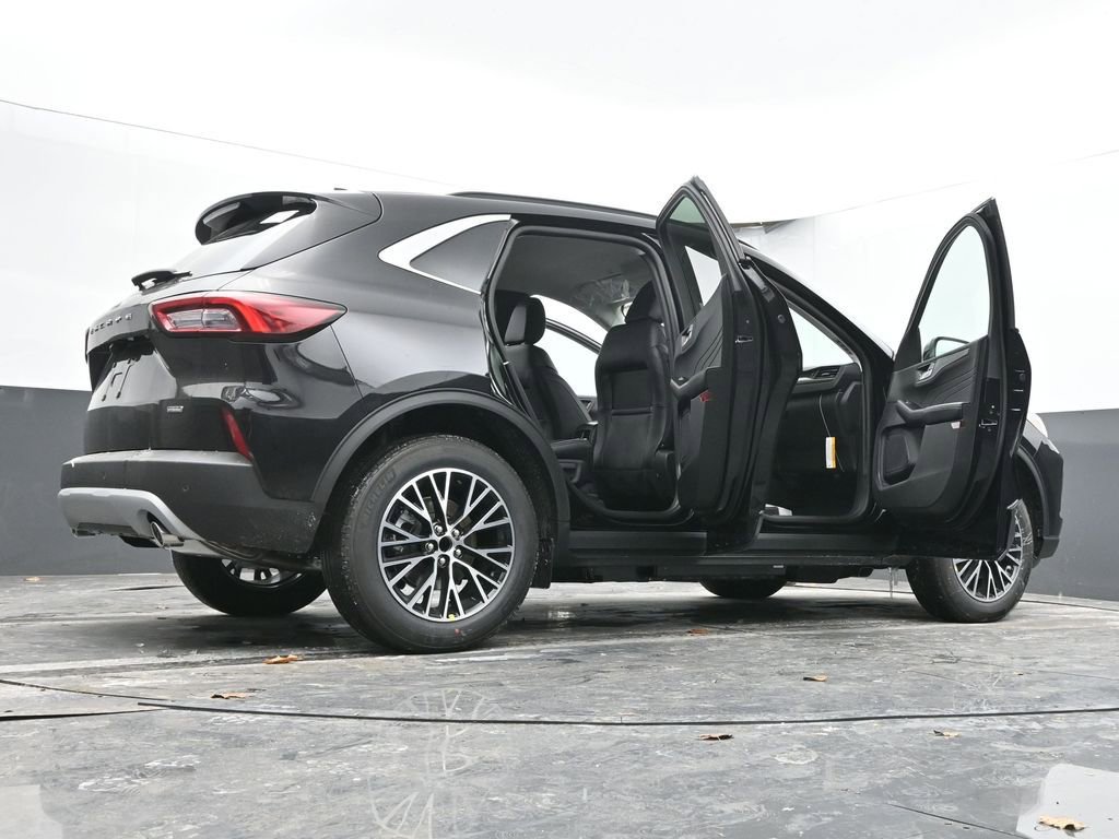 New 2026 Ford Escape SE image 73