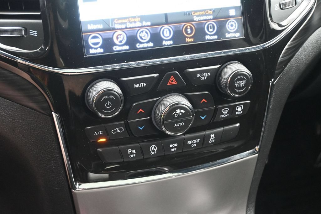 Used 2021 Jeep Grand Cherokee Laredo X AWD/4WD image 19