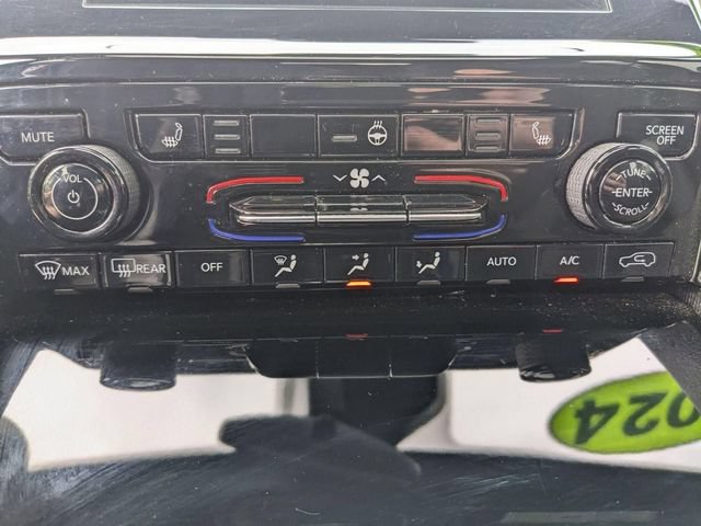 Certified 2024 Jeep Grand Cherokee Altitude AWD/4WD image 23