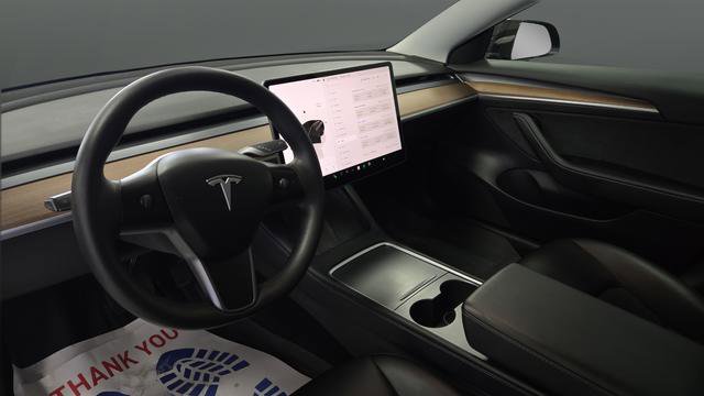 Used 2023 Tesla Model 3 Standard Range image 12