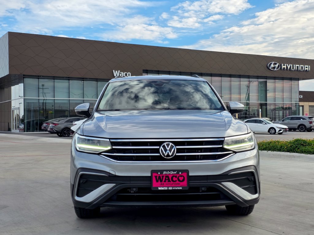 Used 2024 Volkswagen Tiguan S FWD image 2