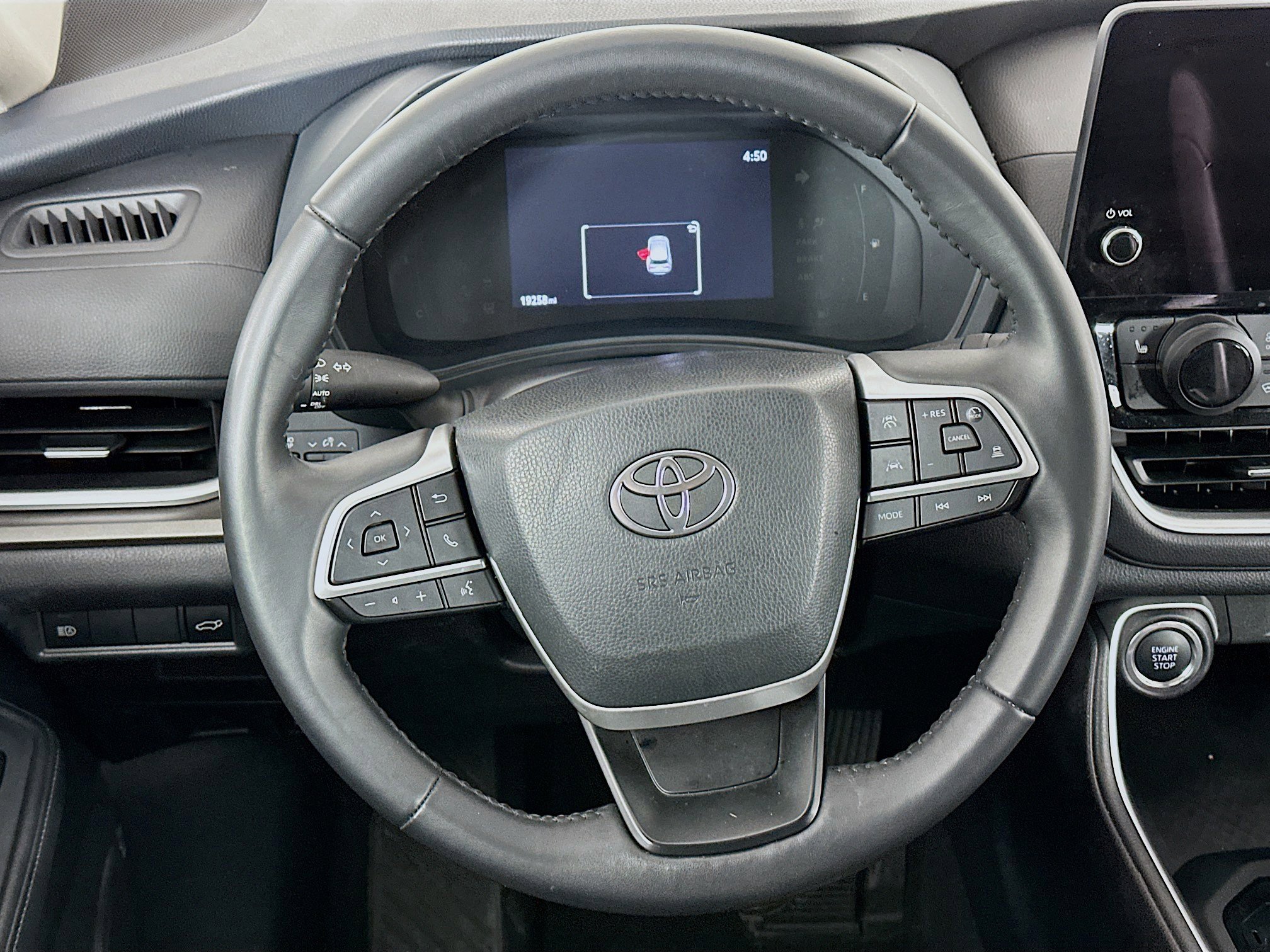 Used 2025 Toyota Grand Highlander AWD image 18