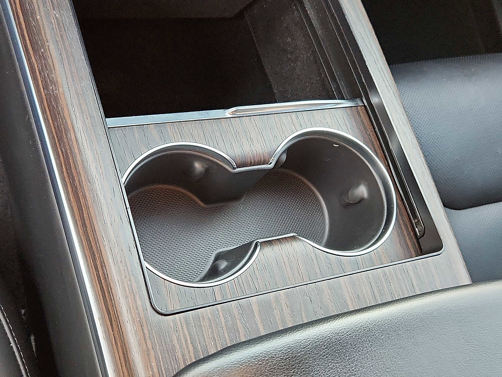 Used 2022 Tesla Model X image 22