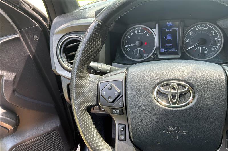 Used 2020 Toyota Tacoma TRD Off-Road AWD/4WD image 32