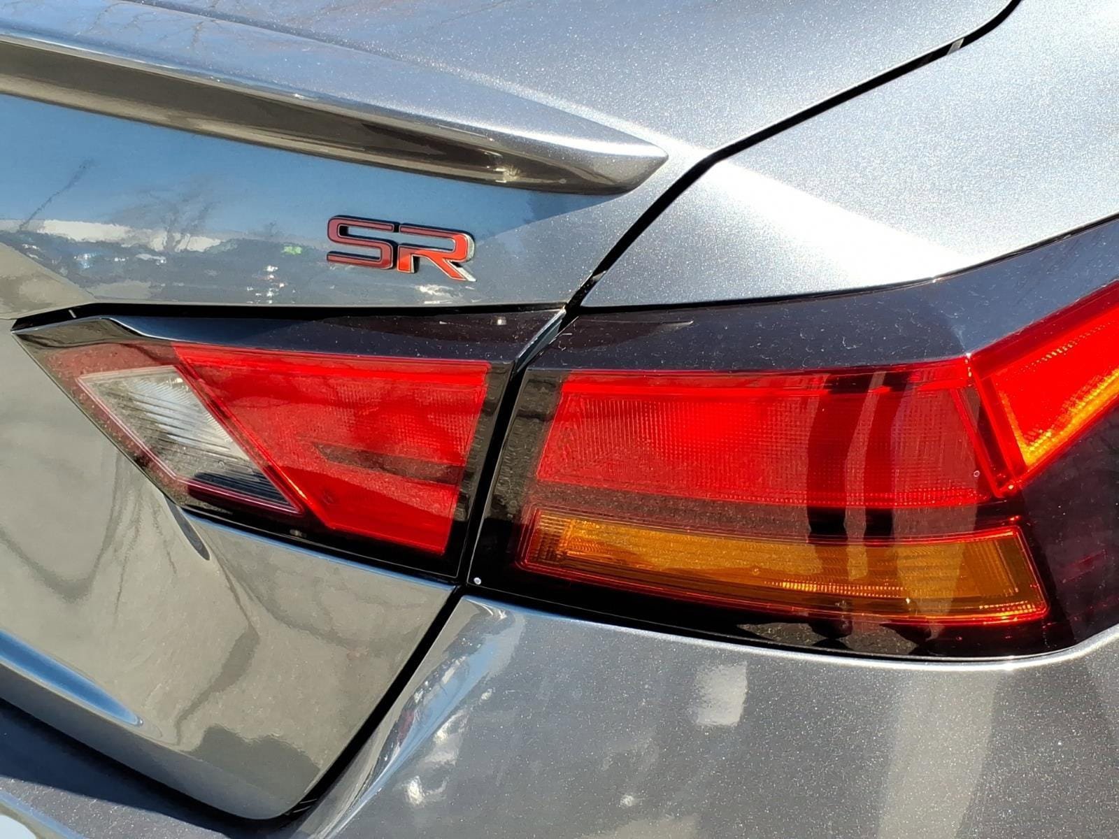 Used 2023 Nissan Altima 2.5 SR FWD image 5