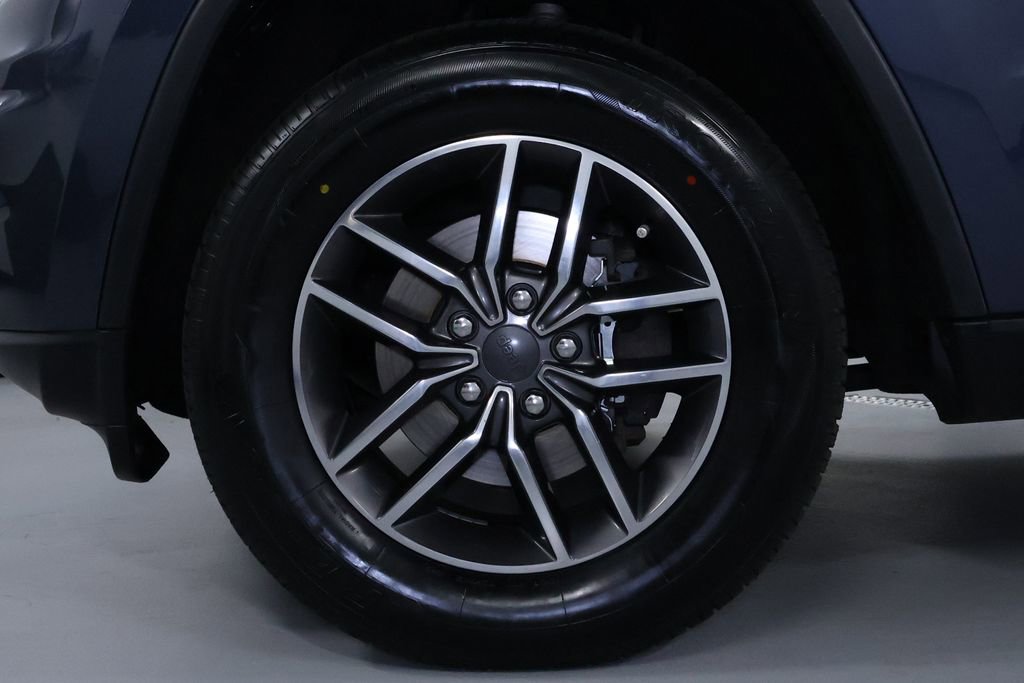 Used 2020 Jeep Grand Cherokee Limited image 40