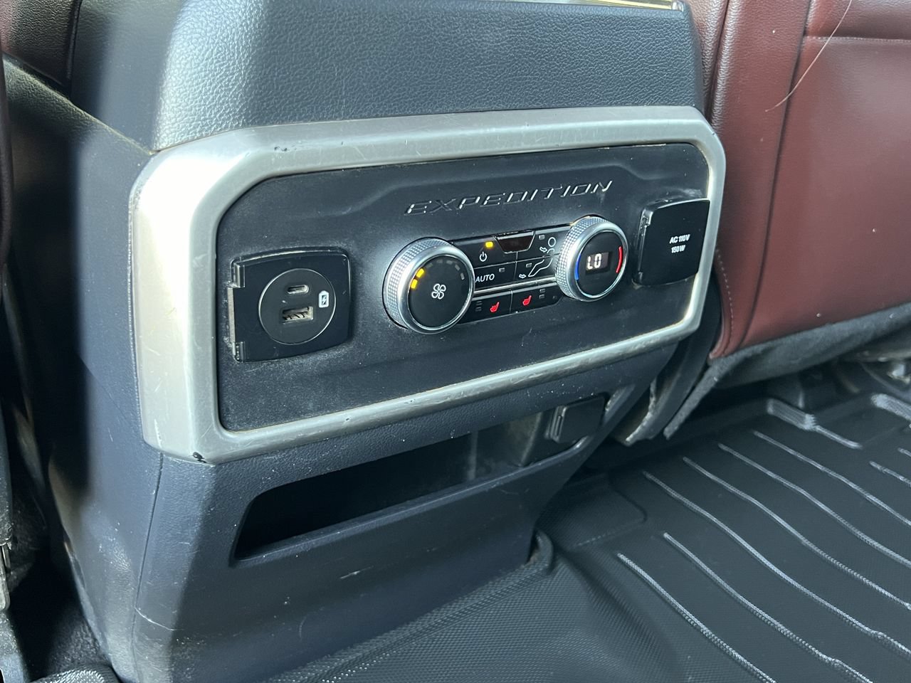 Used 2022 Ford Expedition Limited AWD/4WD image 22