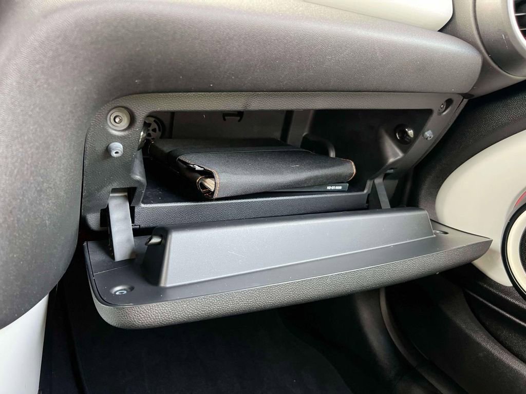 Used 2017 MINI Cooper S image 30