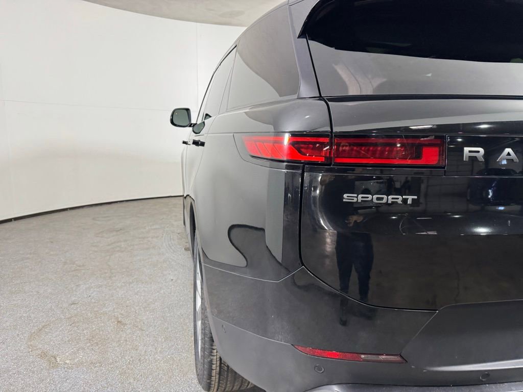Used 2023 Land Rover Range Rover Sport SE AWD/4WD image 8