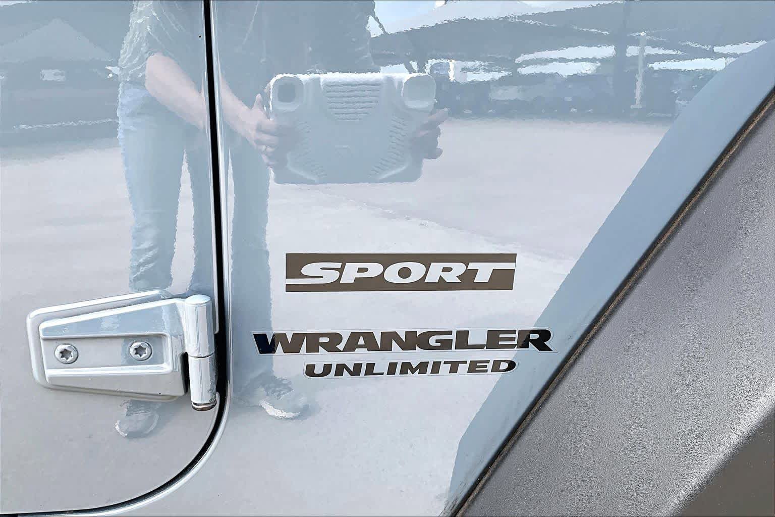 Used 2015 Jeep Wrangler Unlimited Sport w/ Trailer Tow Group AWD/4WD image 11