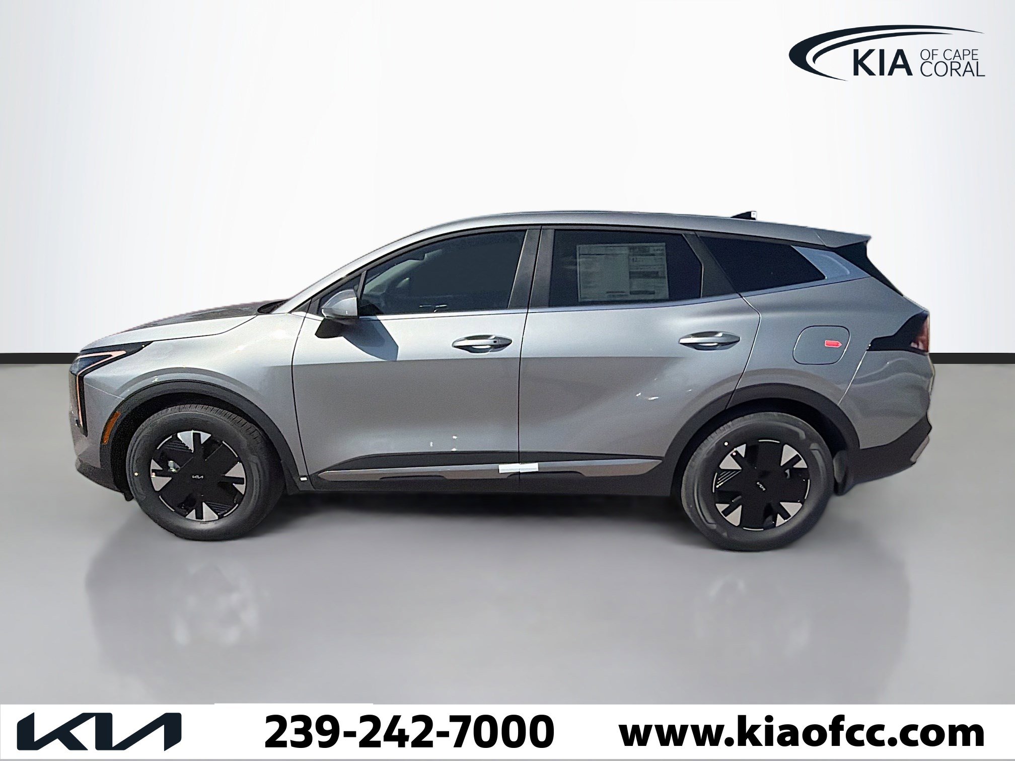 New 2026 Kia Sportage LX image 2