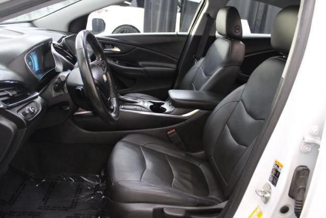 Used 2017 Chevrolet Volt Premier w/ Driver Confidence II Package FWD image 12