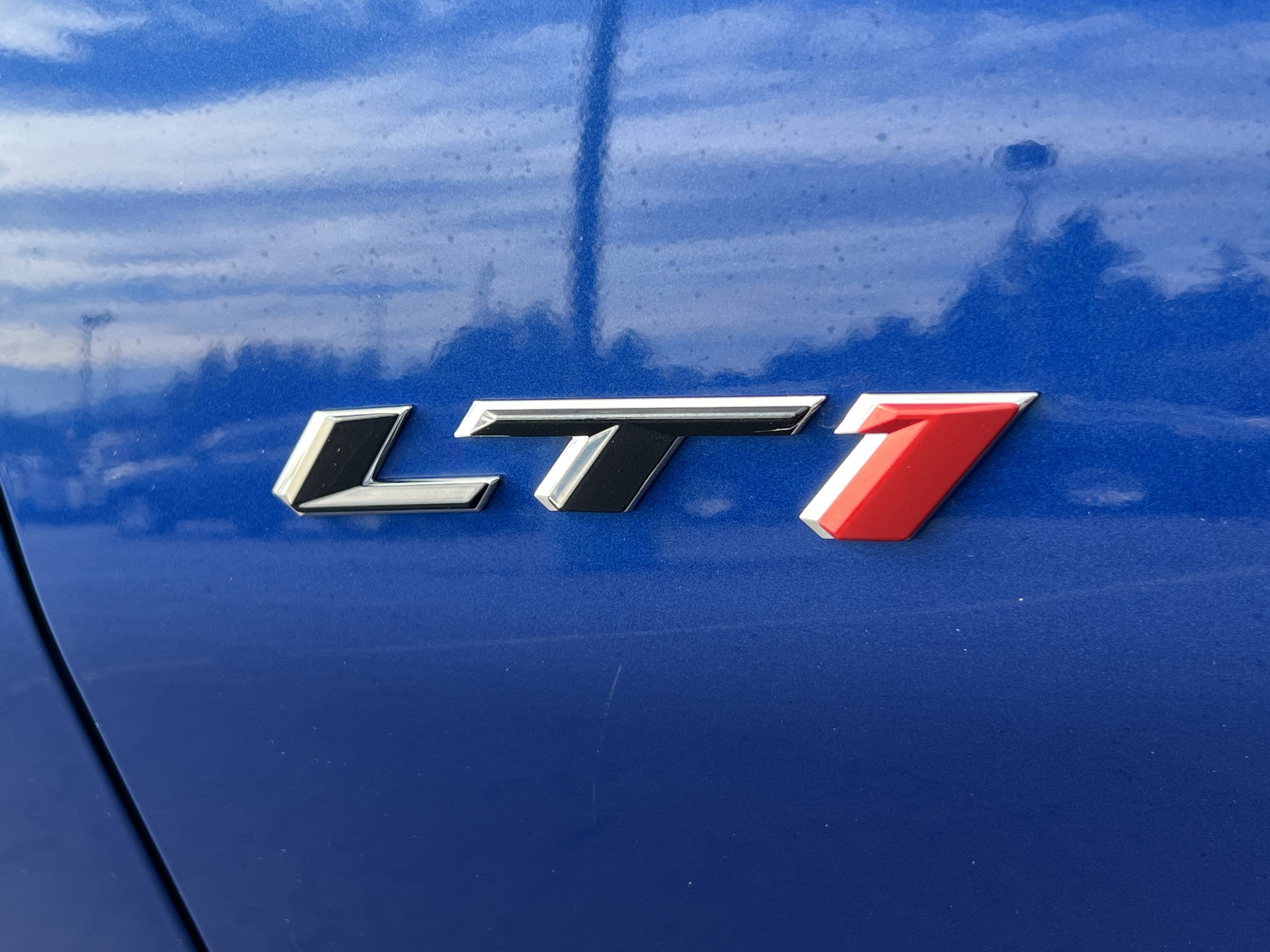 Used 2022 Chevrolet Camaro LT image 9