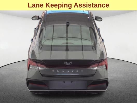 Used 2025 Hyundai Elantra SEL image 7