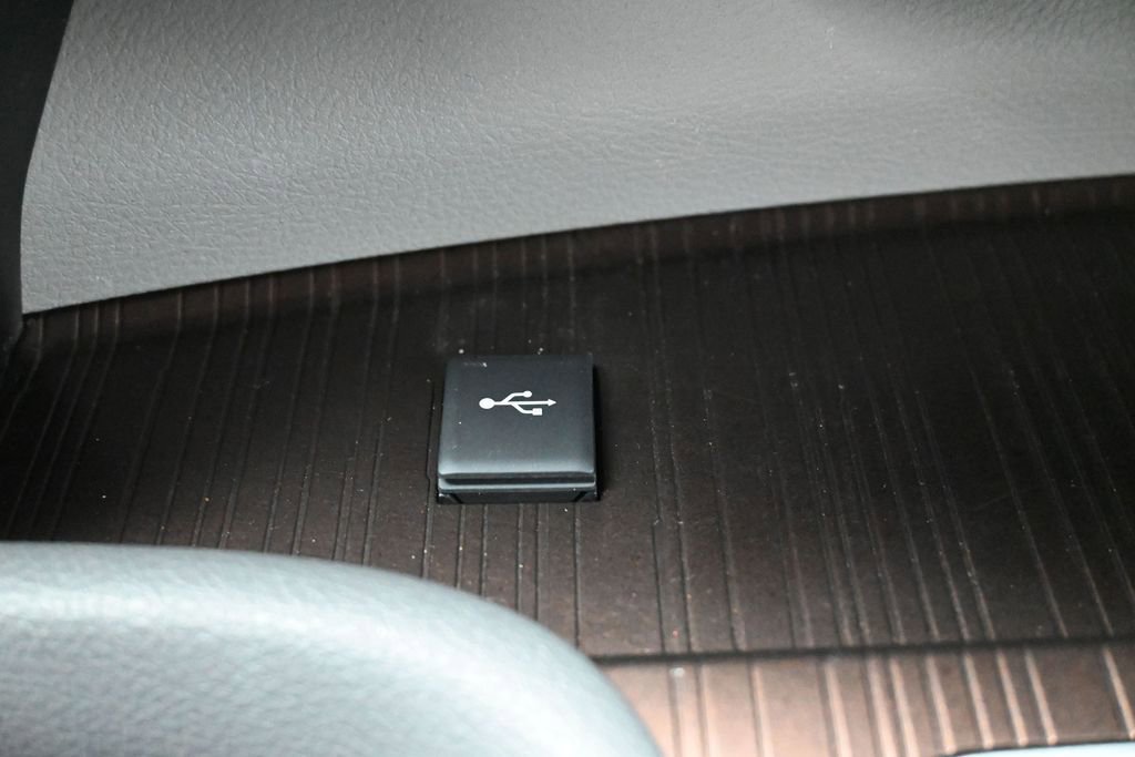 Used 2022 Toyota Sienna LE FWD image 22