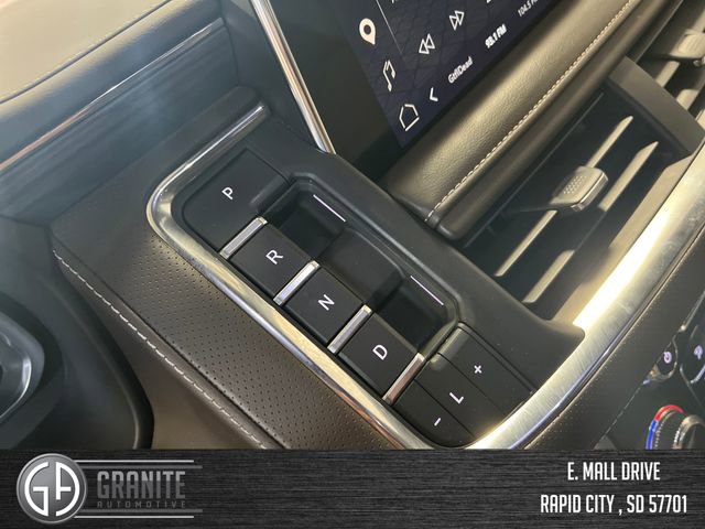Used 2023 GMC Yukon SLT AWD/4WD image 23