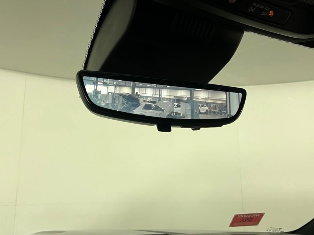 Used 2025 GMC Sierra 3500 AT4 w/ AT4 Premium Plus Package image 21