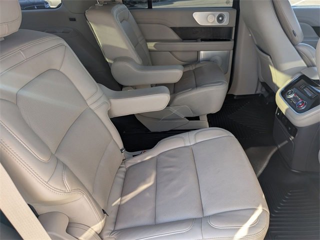 Used 2020 Lincoln Navigator Reserve w/ Luxury Package image 33