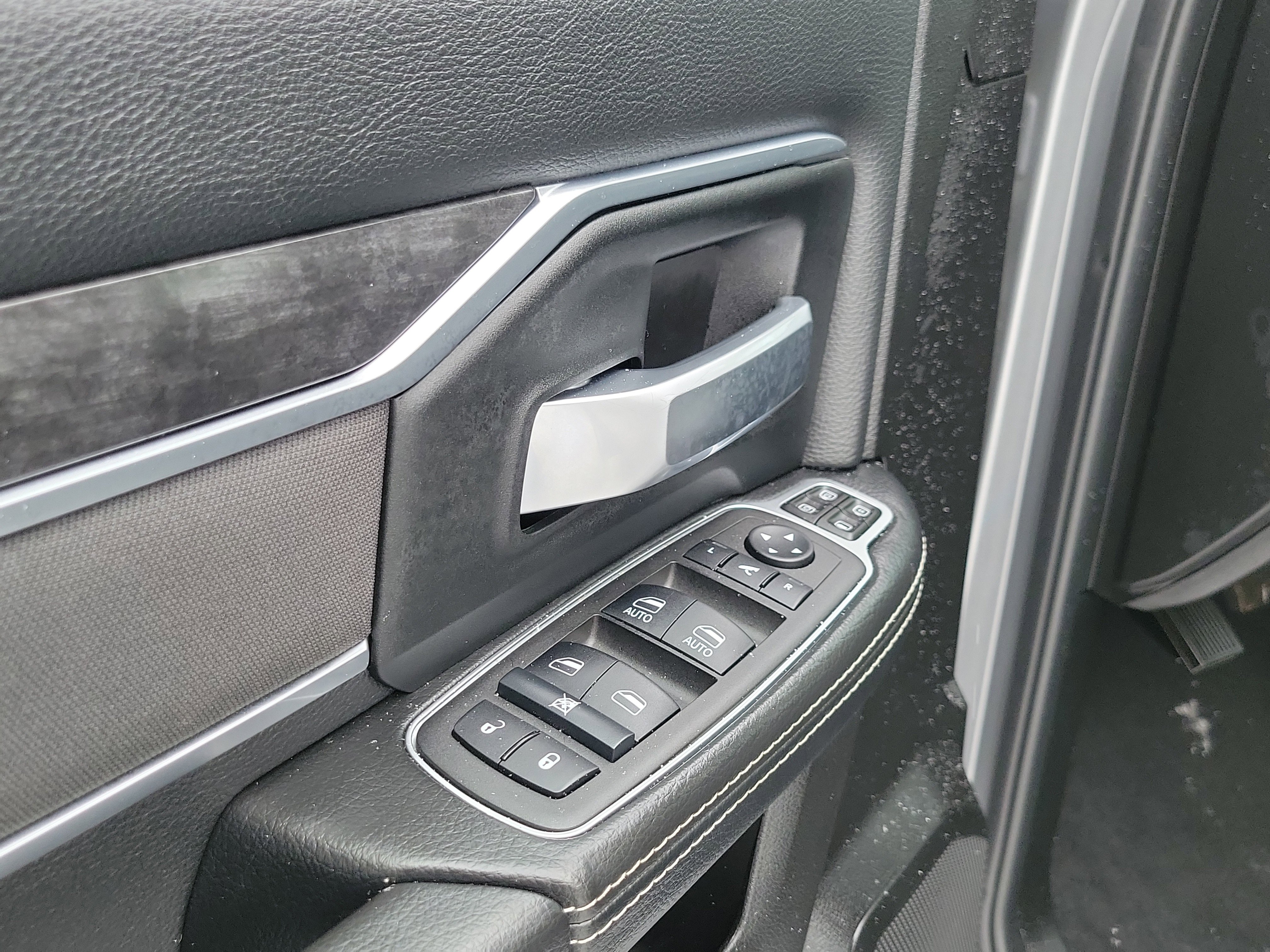 Used 2024 RAM 2500 Big Horn w/ Bed Utility Group image 7