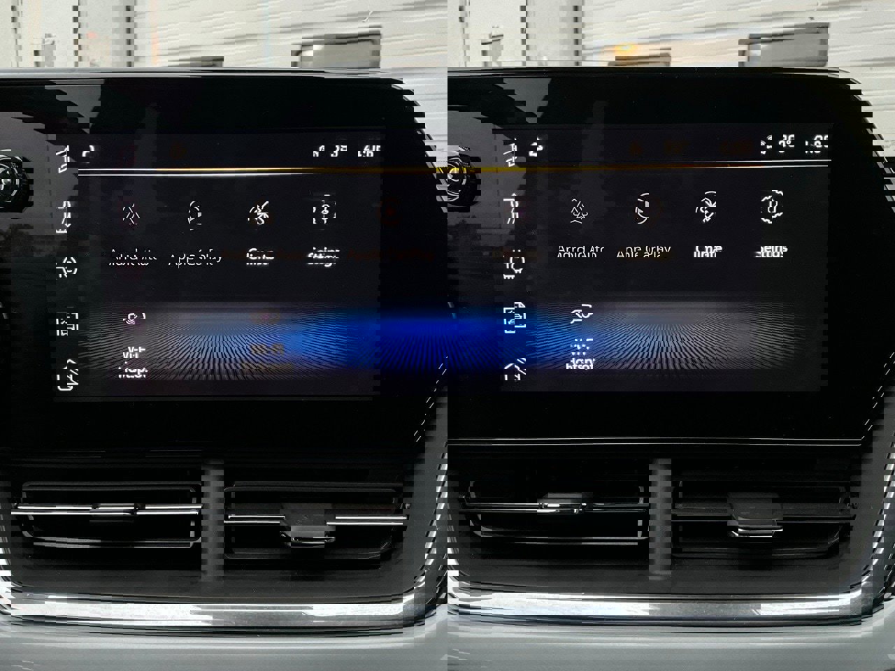 Used 2025 Chevrolet Trax LT image 26