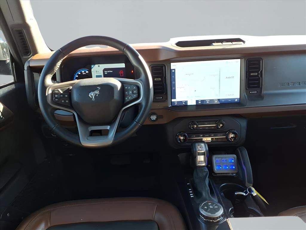 Used 2024 Ford Bronco Outer Banks image 3