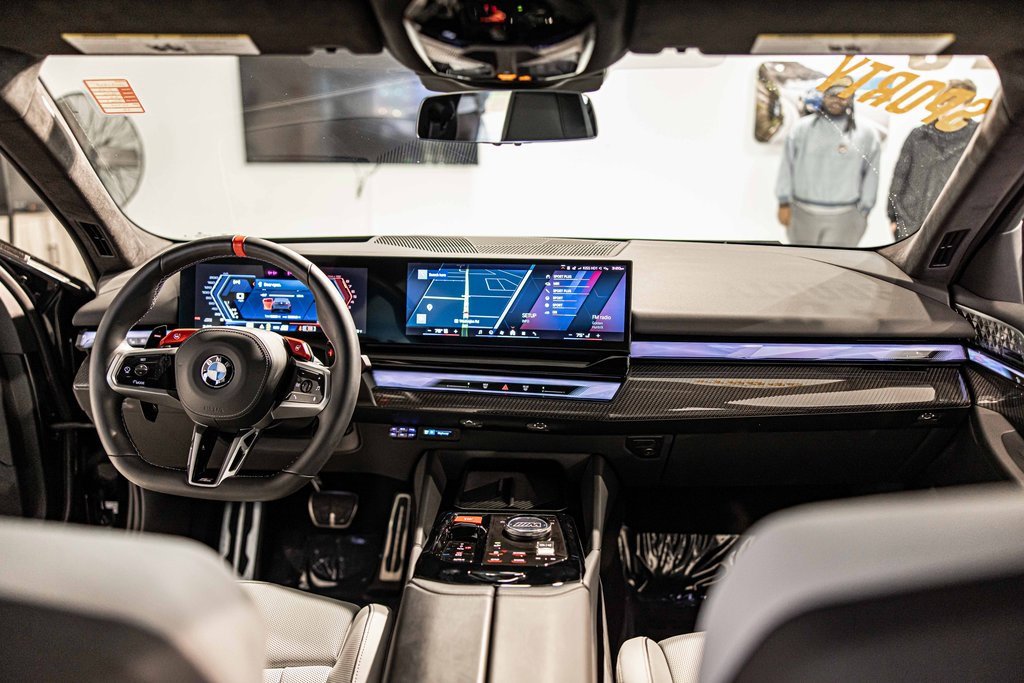 Used 2025 BMW M5 w/ Carbon Package image 35