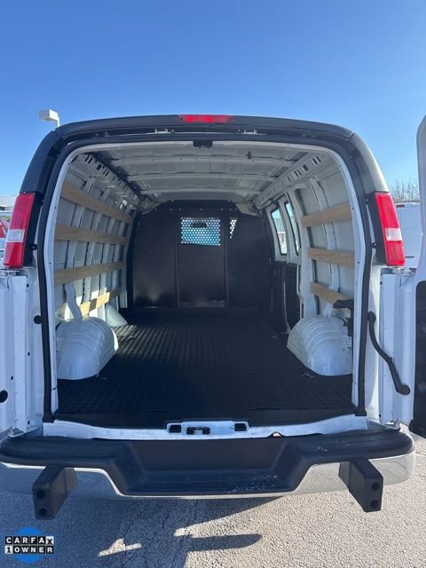 Used 2024 Chevrolet Express 2500 Work Van 3D Cargo Van w/ Driver Convenience Package image 18