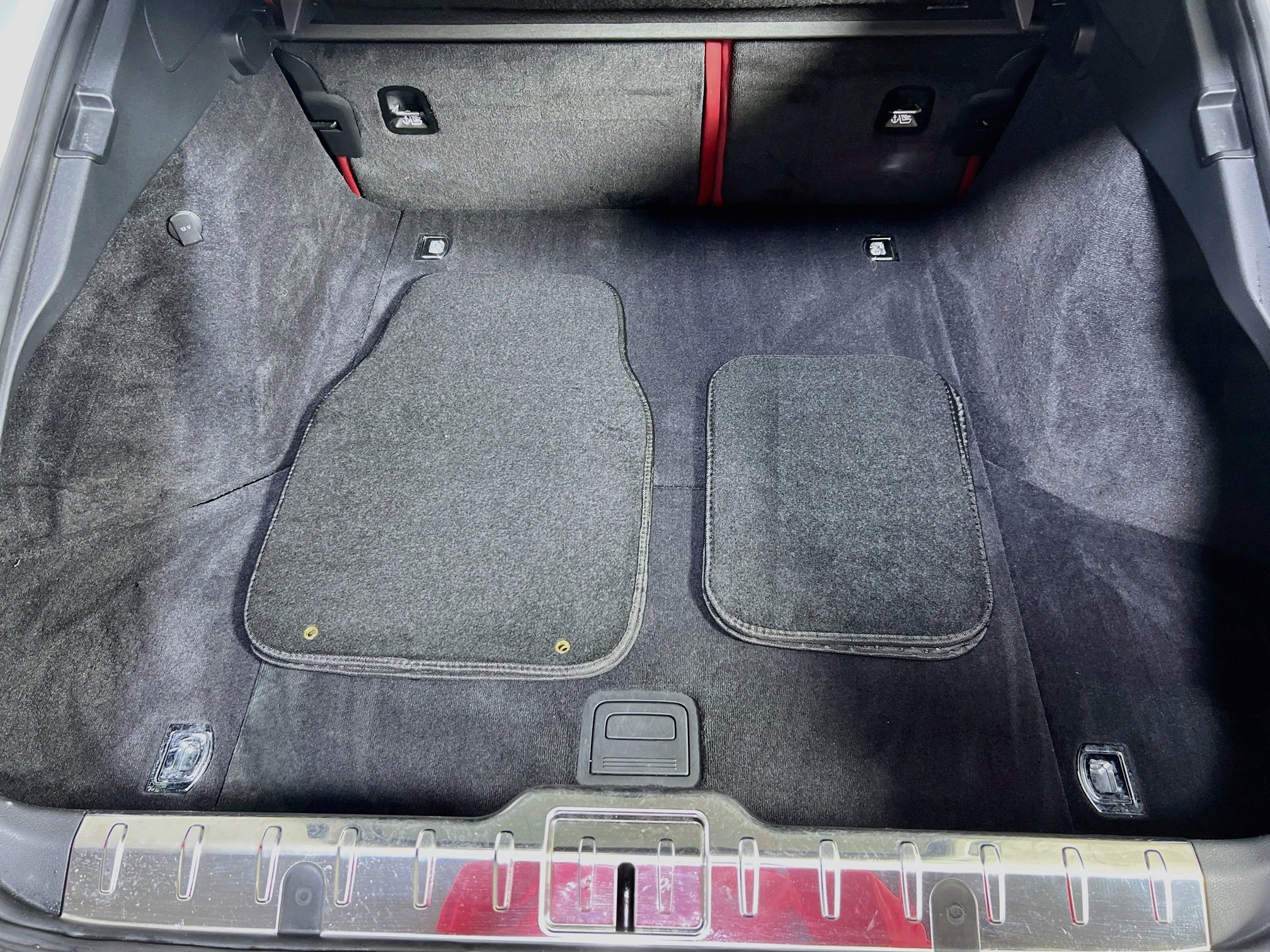 Used 2020 Porsche Panamera GTS image 28