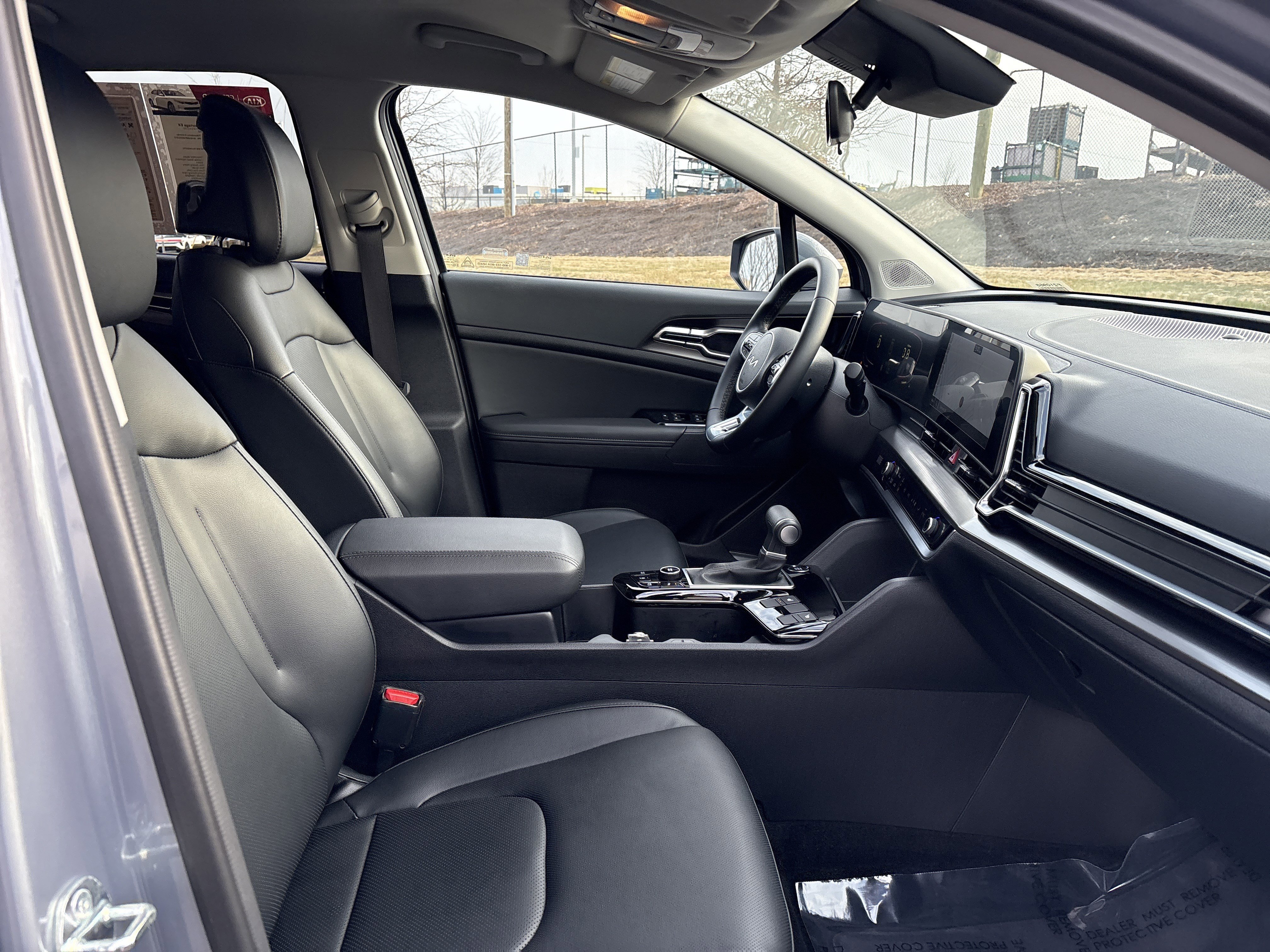 Used 2025 Kia Sportage EX image 19