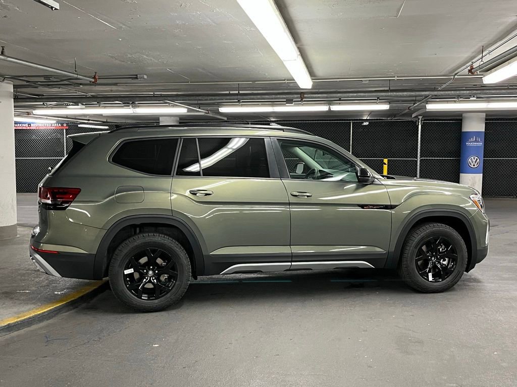 New 2026 Volkswagen Atlas Peak Edition image 41
