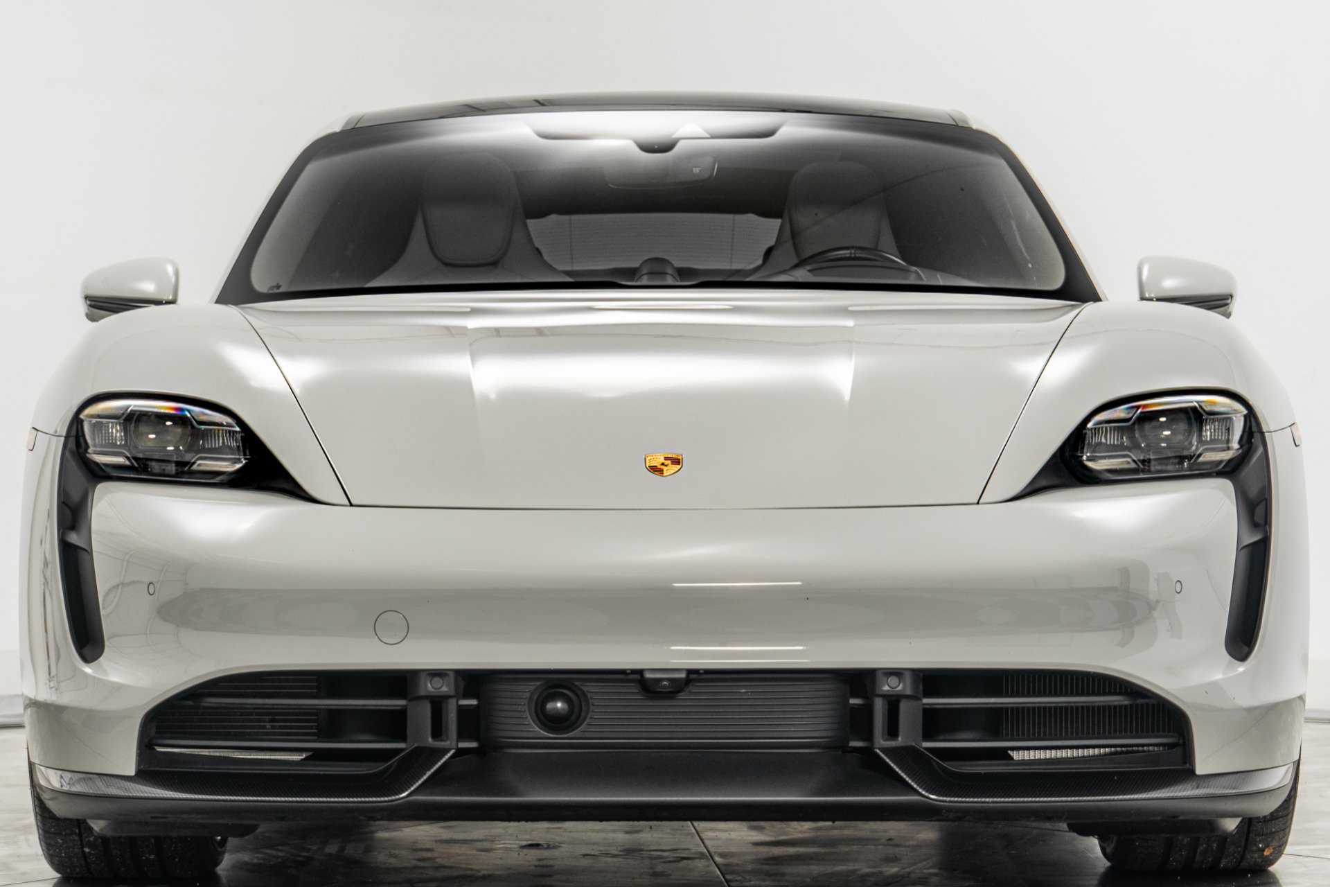 Used 2021 Porsche Taycan Turbo S image 4