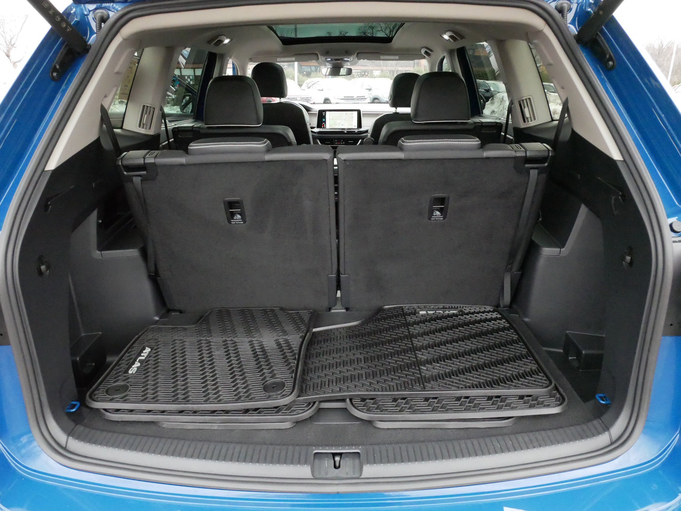 Certified 2025 Volkswagen Atlas SEL Premium R-Line AWD/4WD image 18