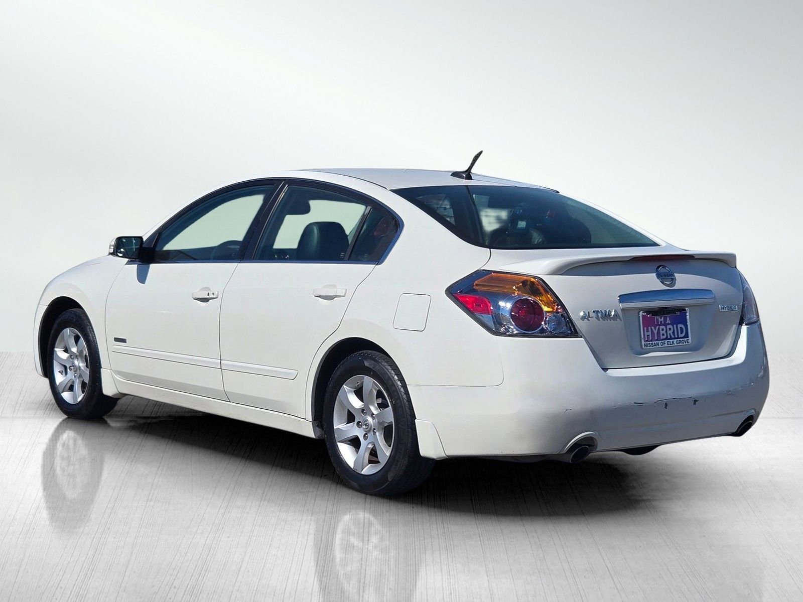 Used 2008 Nissan Altima Hybrid Sedan w/ Technology Pkg FWD image 9