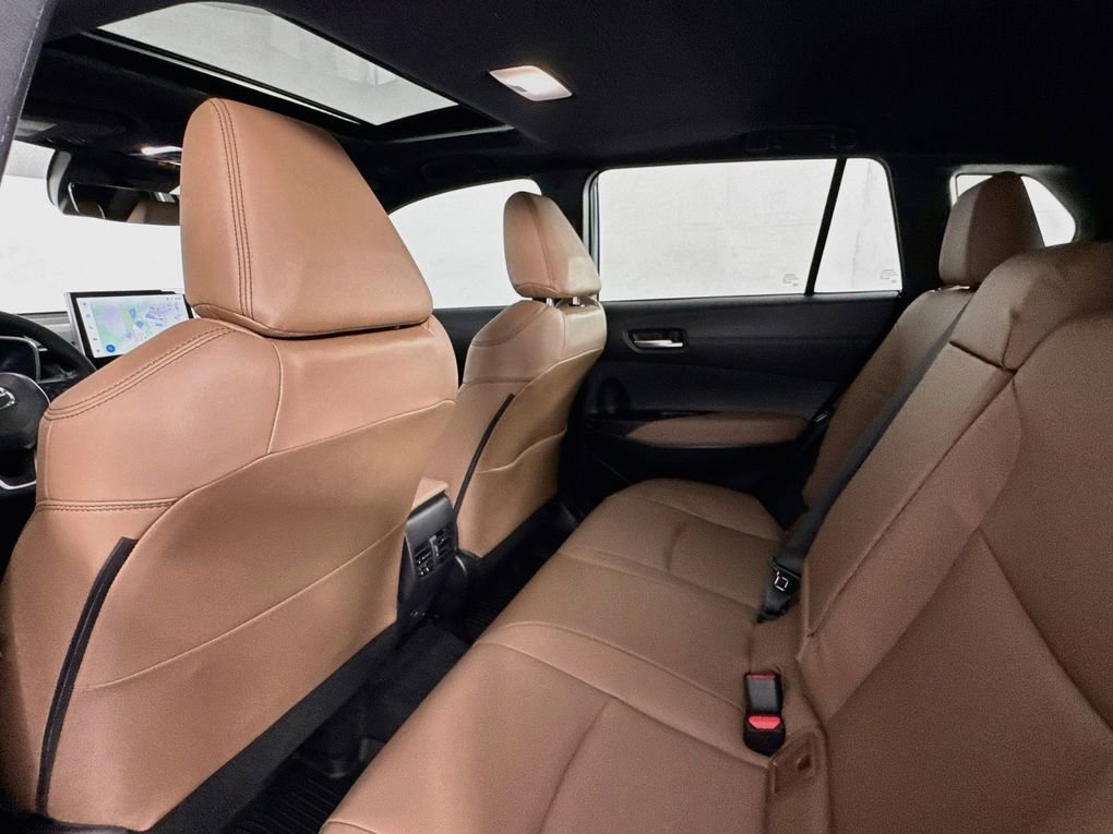 Used 2026 Toyota Corolla Cross XLE w/ Convenience Package FWD image 19